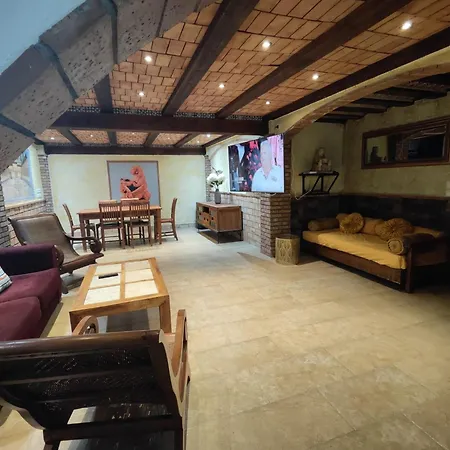 La Gran Casa De